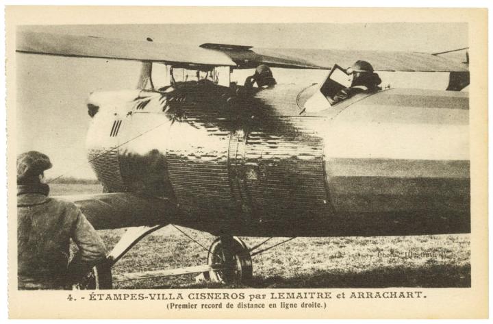 Carte postale extraite d’un carnet édité par la Ligue Aéronautique de France.